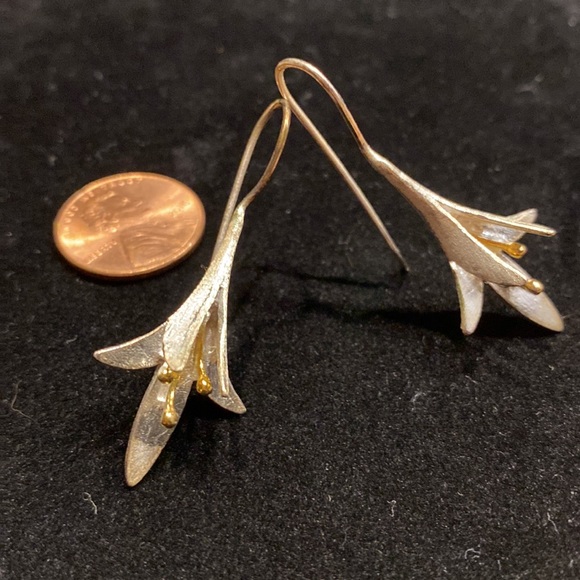 Sterling Silver Lily Earrings - Picture 5 of 11